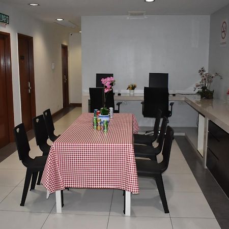 Wl Hotel Kampung Baharu Sungai Buluh ภายนอก รูปภาพ