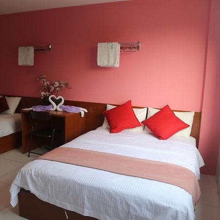 Wl Hotel Kampung Baharu Sungai Buluh ภายนอก รูปภาพ