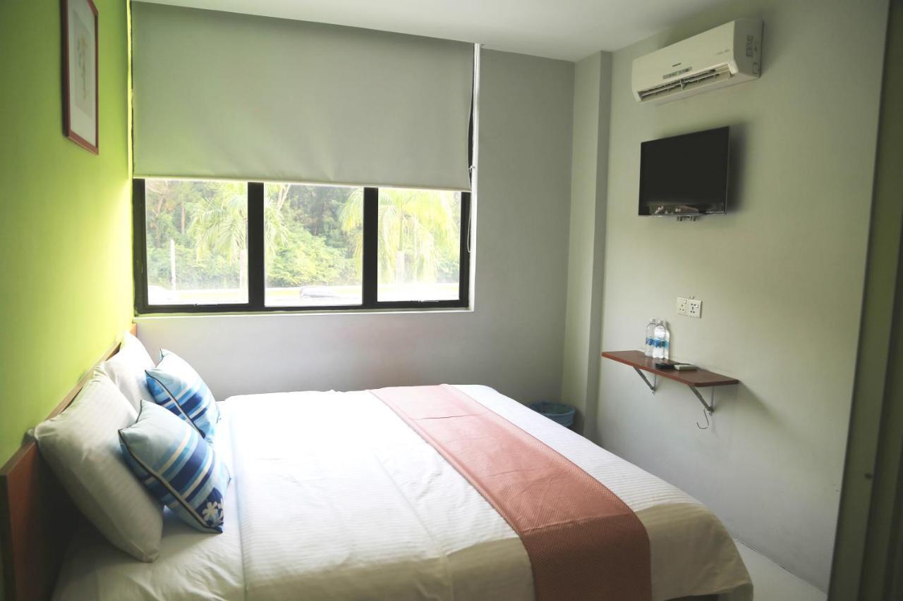 Wl Hotel Kampung Baharu Sungai Buluh ภายนอก รูปภาพ